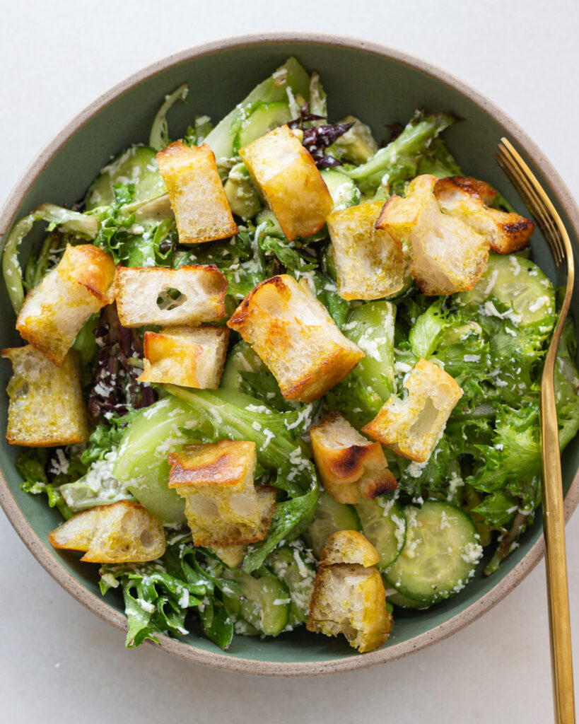 Finished green tomato salad with focaccia croutons