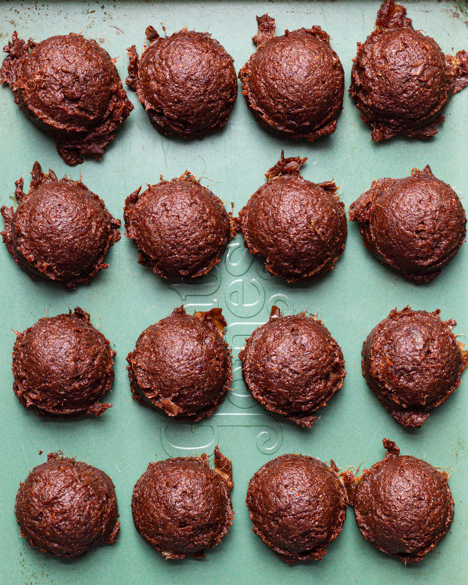 Pumpkin Spice Brownie Energy Bites