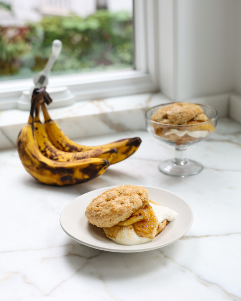 banana shortcakes being served